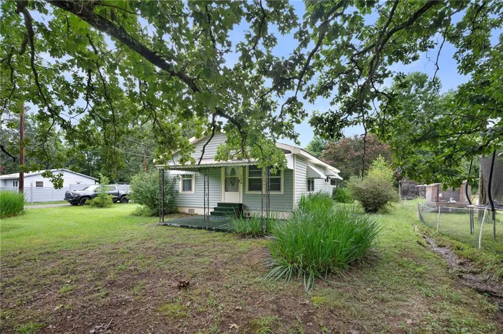 154 County Line Road Plainville, GA 30733
