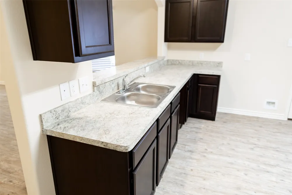 1607 Dove Circle Ennis, TX 75119