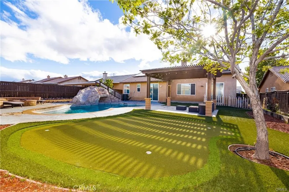 14377 Jeremiah Adelanto, CA 92301