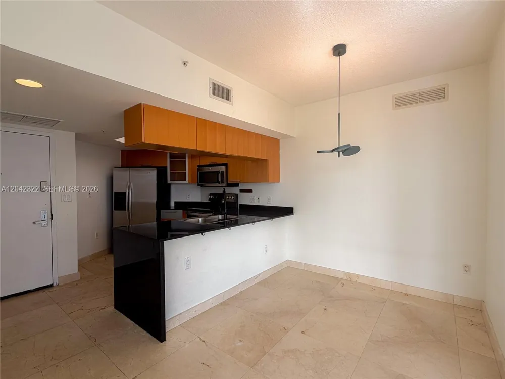 1750 Bayshore Dr #1814 Miami, FL 33132