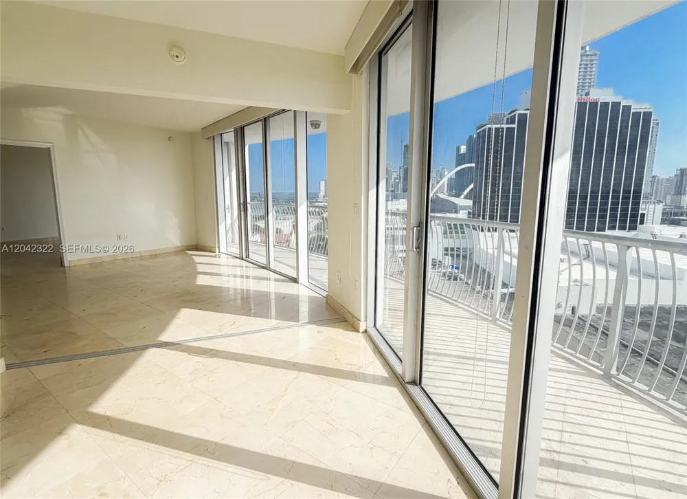 1750 Bayshore Dr #1814 Miami, FL 33132