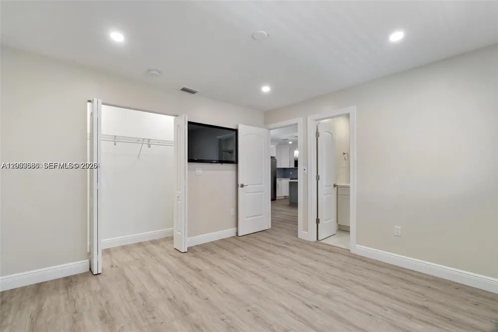 330 W 74th Pl #330 Hialeah, FL 33014