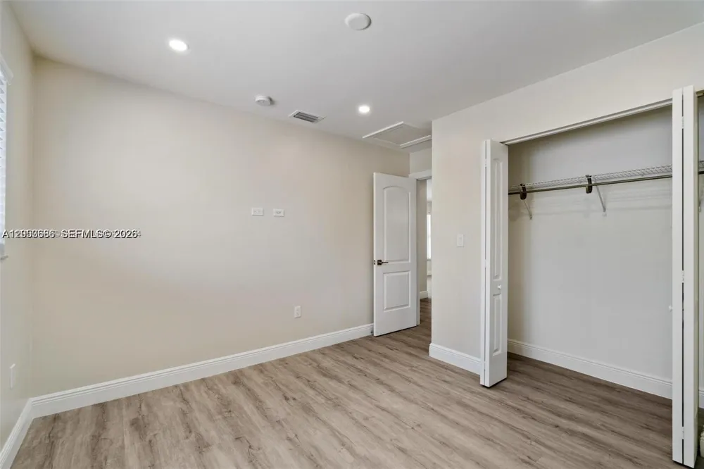 330 W 74th Pl #330 Hialeah, FL 33014