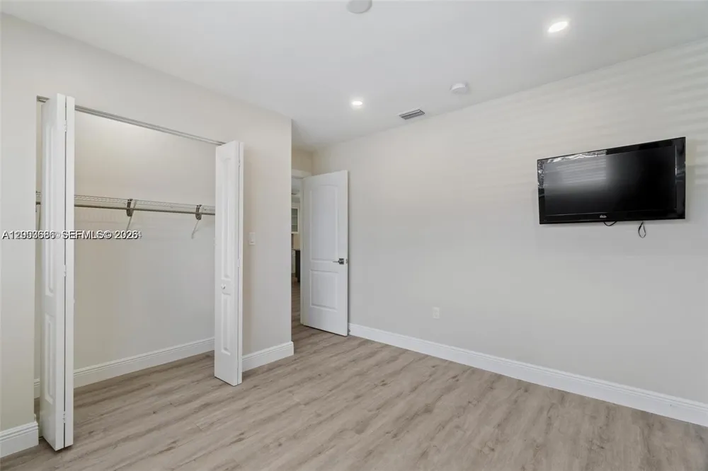 330 W 74th Pl #330 Hialeah, FL 33014