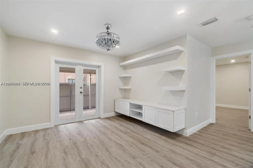 330 W 74th Pl #330 Hialeah, FL 33014