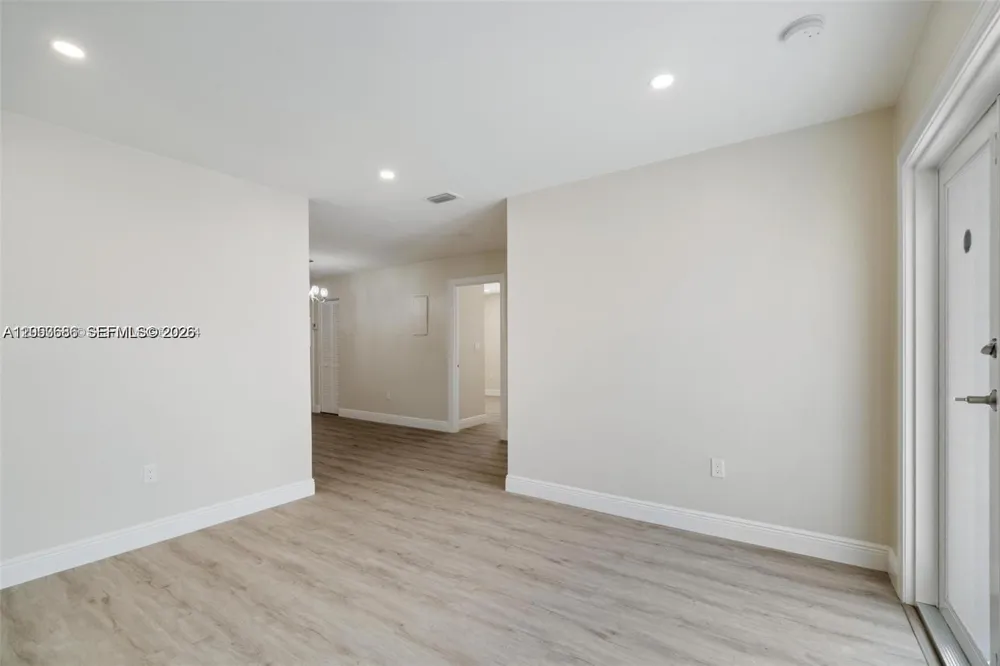 330 W 74th Pl #330 Hialeah, FL 33014
