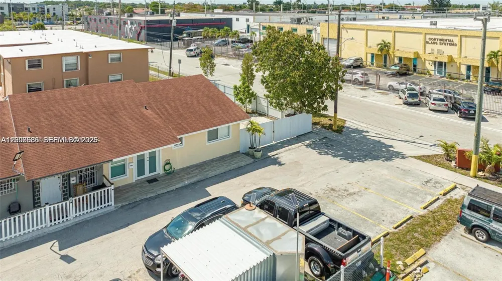 330 W 74th Pl #330 Hialeah, FL 33014