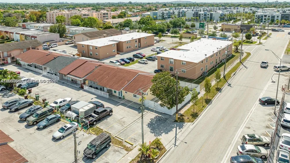 330 W 74th Pl #330 Hialeah, FL 33014