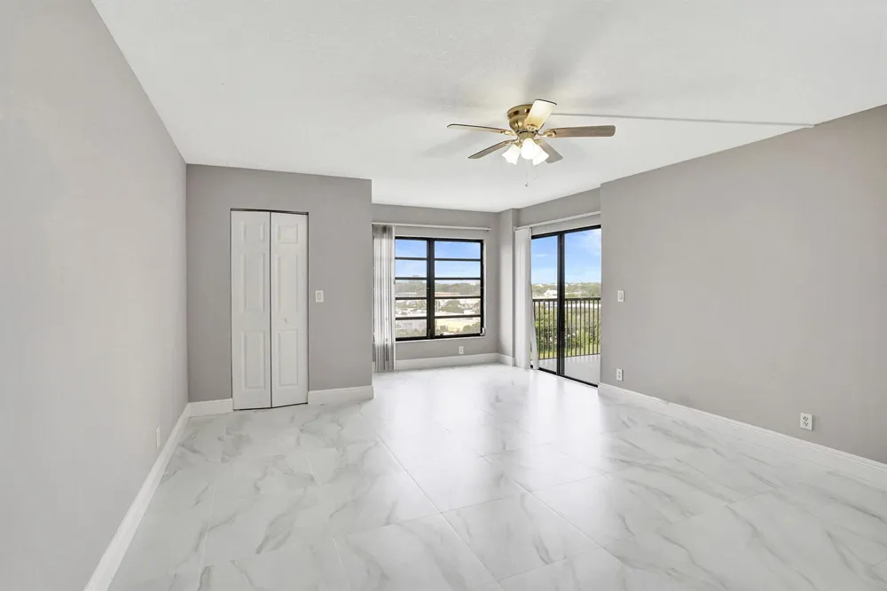 2200 S Cypress Bend Drive #707 Pompano Beach, FL 33069
