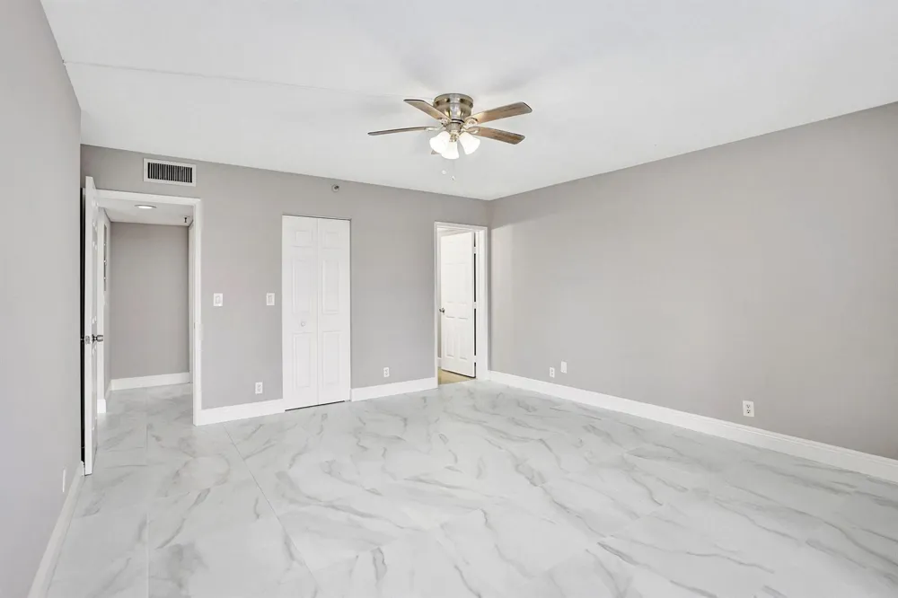 2200 S Cypress Bend Drive #707 Pompano Beach, FL 33069