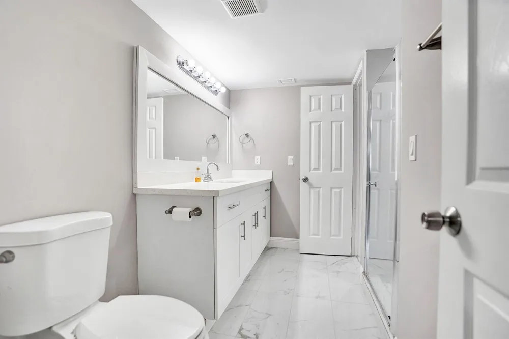 2200 S Cypress Bend Drive #707 Pompano Beach, FL 33069