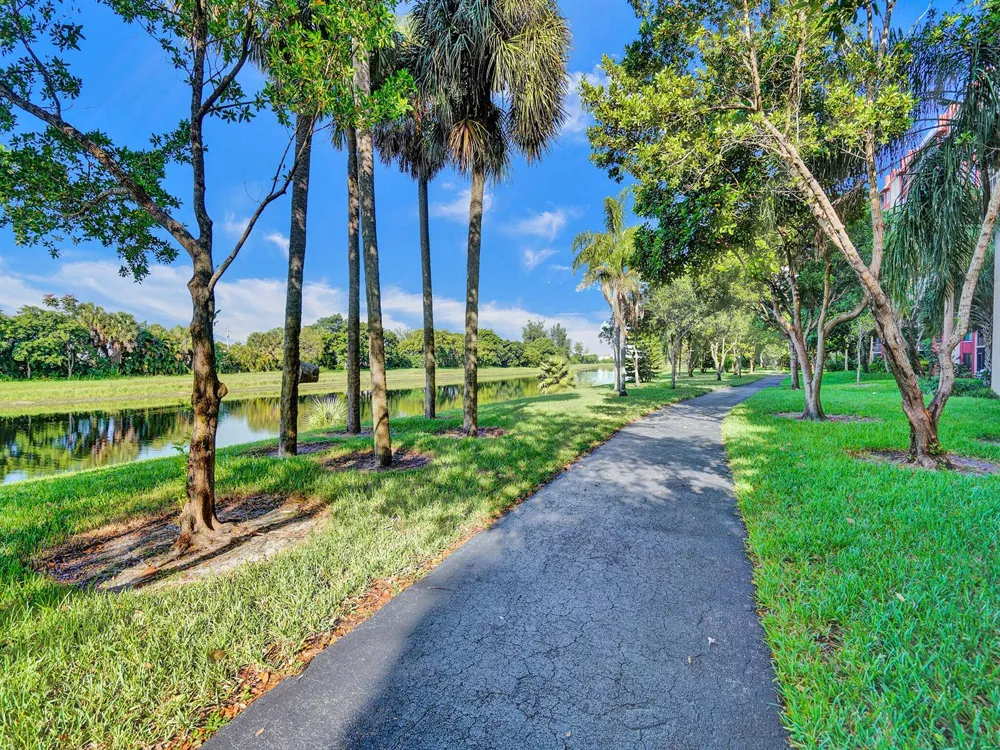 2200 S Cypress Bend Drive #707 Pompano Beach, FL 33069