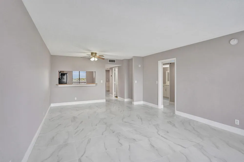 2200 S Cypress Bend Drive #707 Pompano Beach, FL 33069