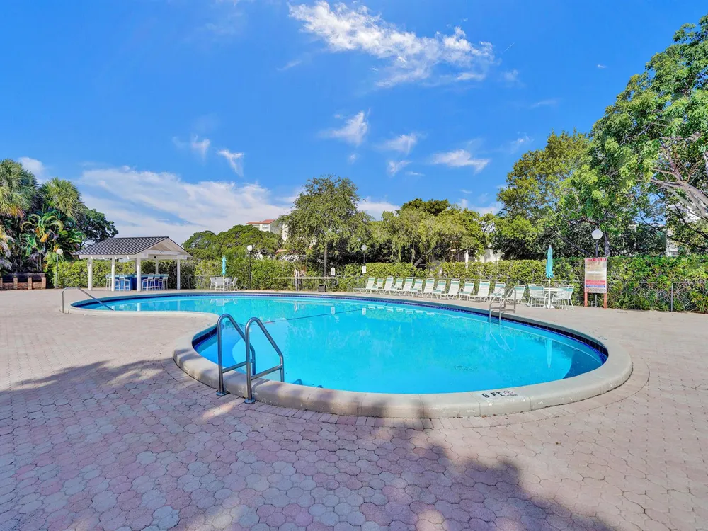 2200 S Cypress Bend Drive #707 Pompano Beach, FL 33069