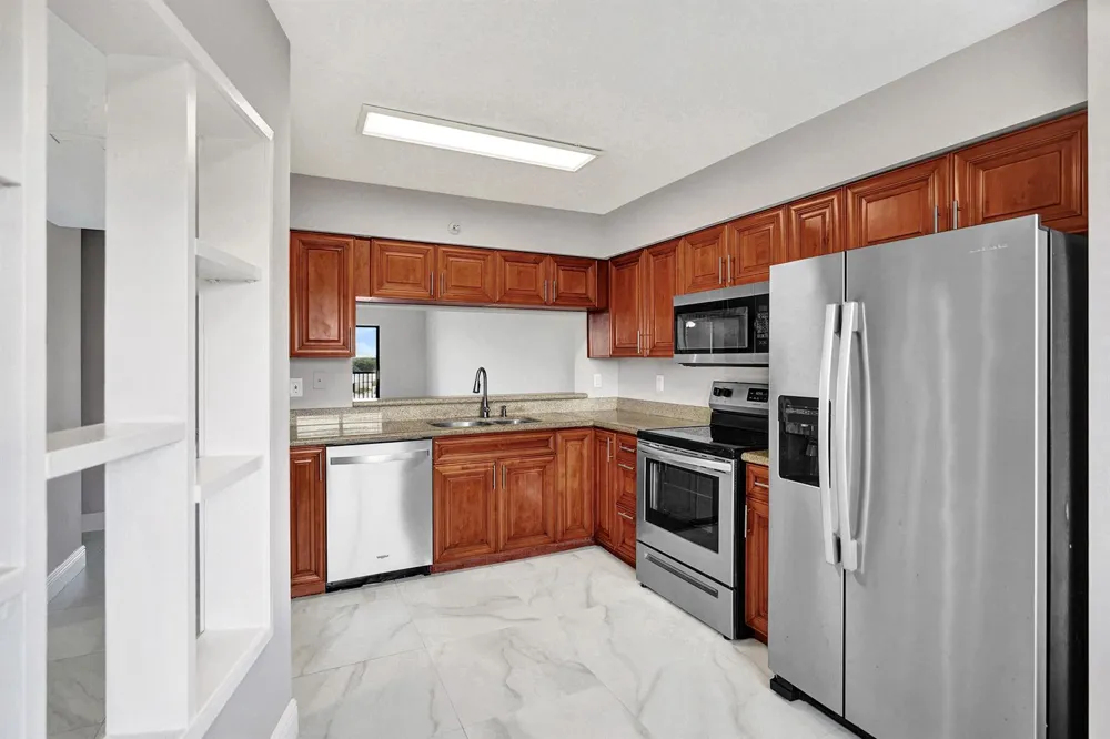 2200 S Cypress Bend Drive #707 Pompano Beach, FL 33069