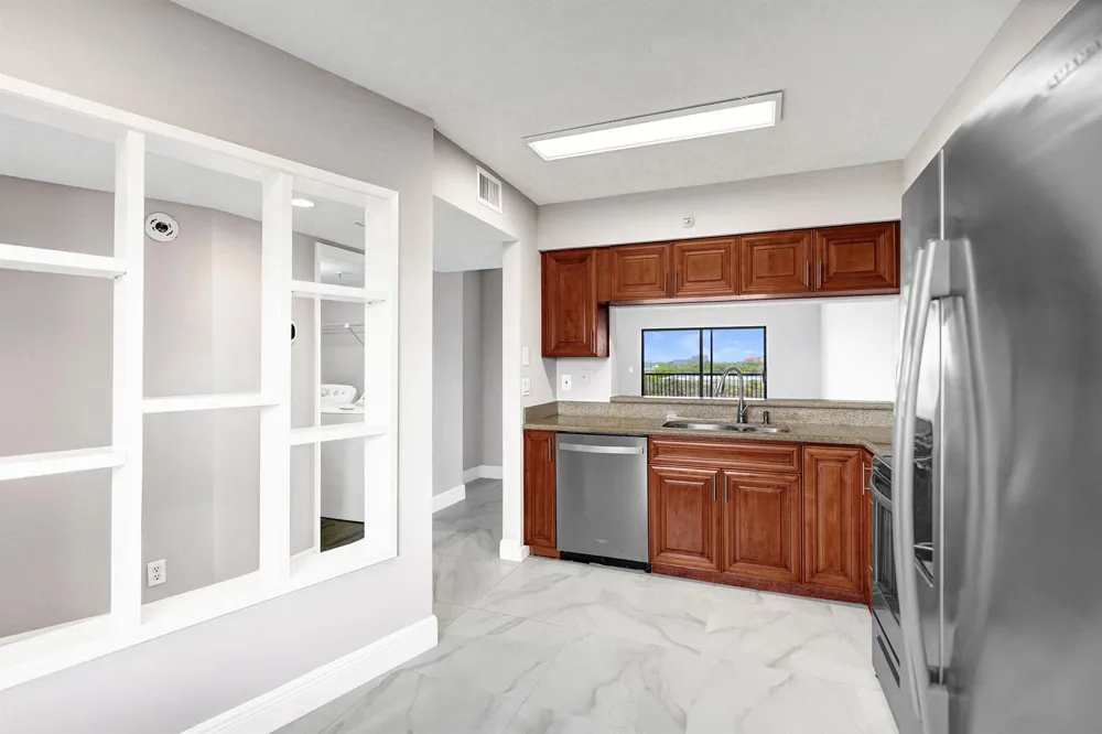2200 S Cypress Bend Drive #707 Pompano Beach, FL 33069