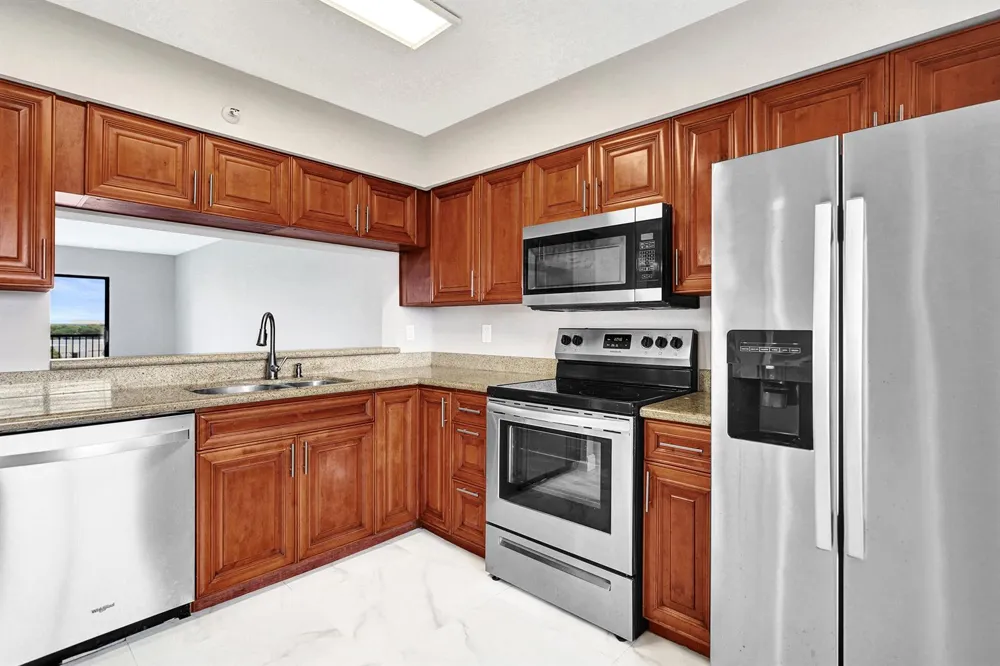 2200 S Cypress Bend Drive #707 Pompano Beach, FL 33069