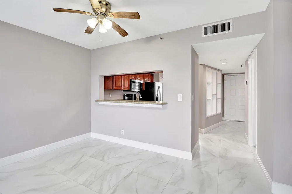 2200 S Cypress Bend Drive #707 Pompano Beach, FL 33069