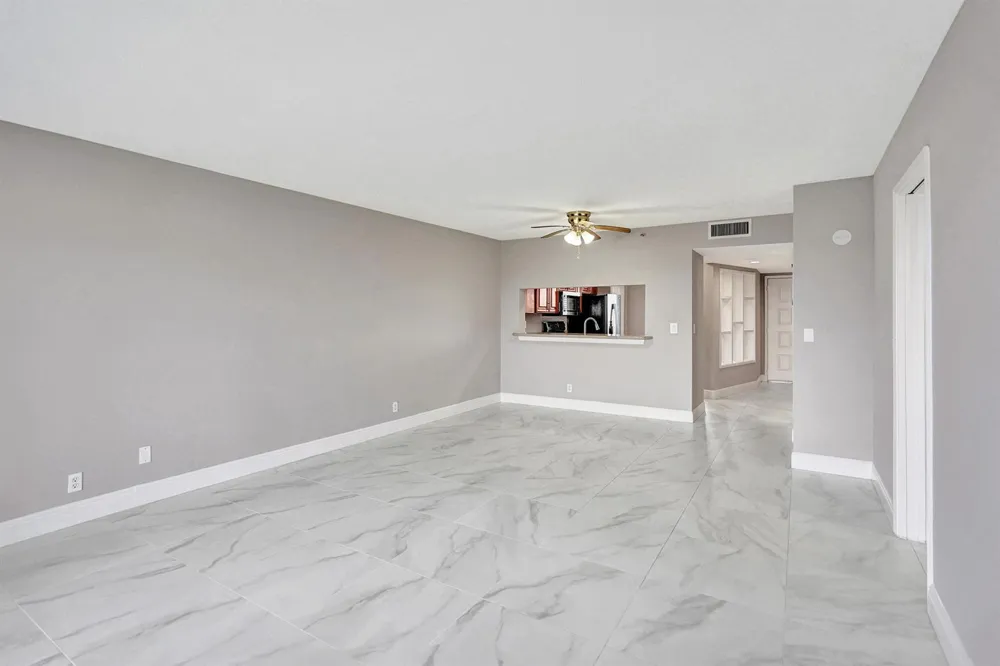 2200 S Cypress Bend Drive #707 Pompano Beach, FL 33069
