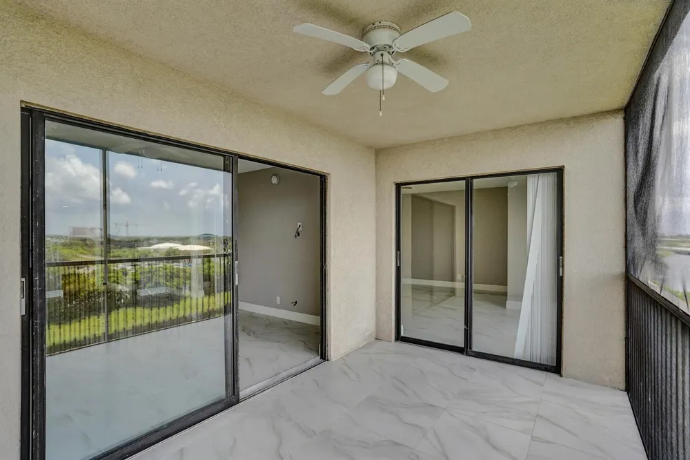 2200 S Cypress Bend Drive #707 Pompano Beach, FL 33069