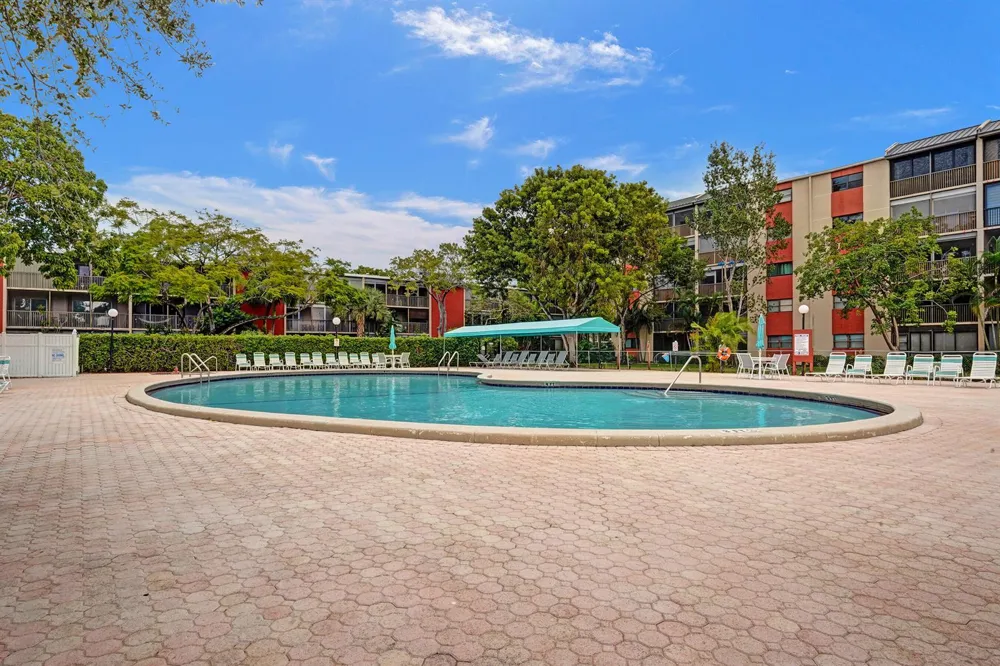 2200 S Cypress Bend Drive #707 Pompano Beach, FL 33069