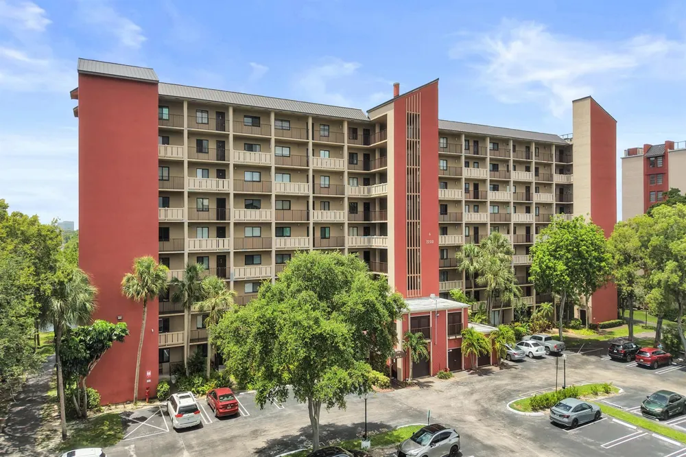 2200 S Cypress Bend Drive #707 Pompano Beach, FL 33069