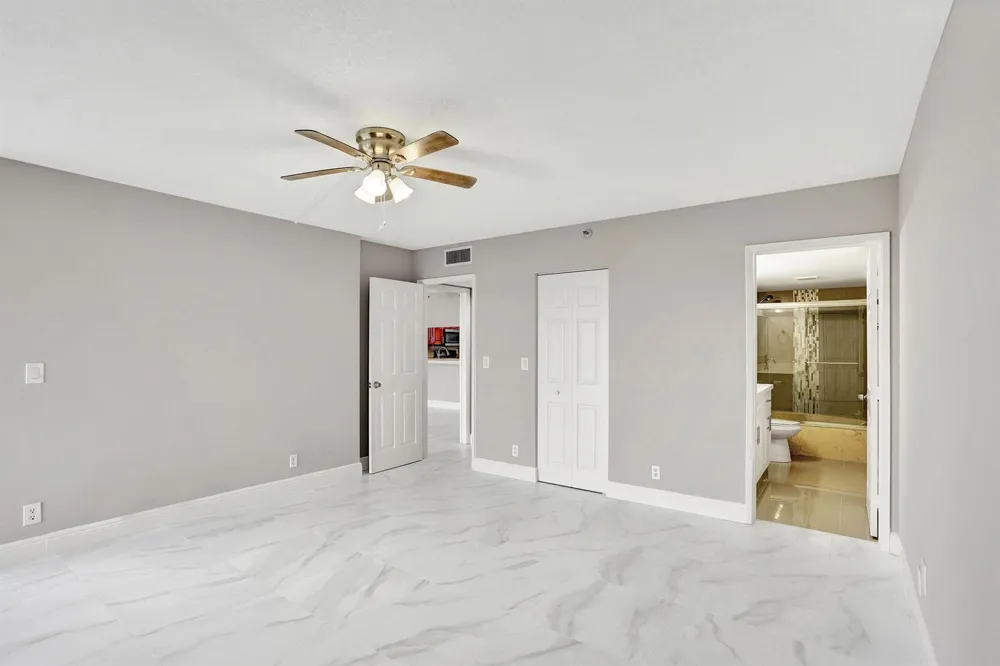 2200 S Cypress Bend Drive #707 Pompano Beach, FL 33069