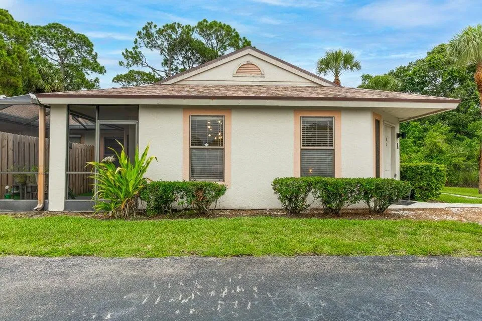 2826 Stoneway Lane #A Fort Pierce, FL 34982
