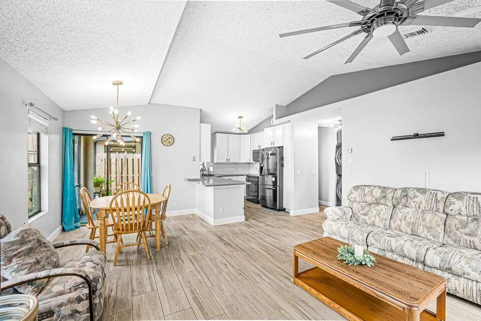 2826 Stoneway Lane #A Fort Pierce, FL 34982