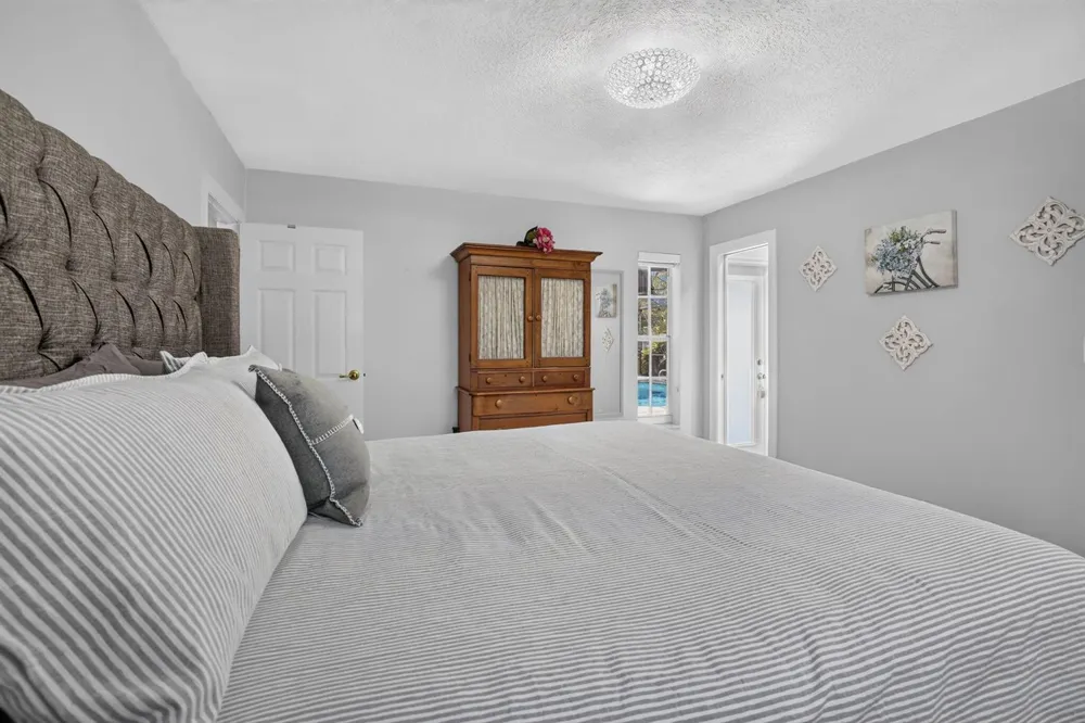 1851 NW 106TH AVENUE Pembroke Pines, FL 33026