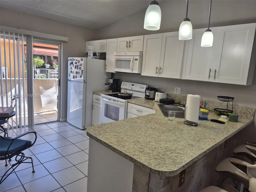 7818 W 34th Ln #25-201 Hialeah, FL 33018