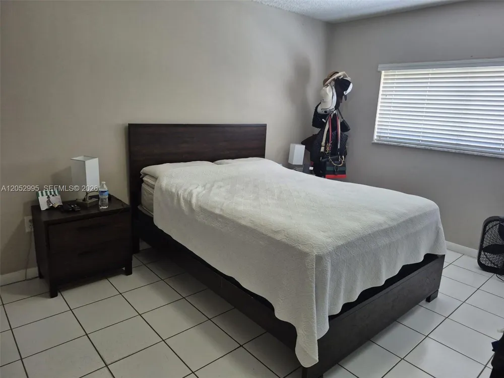 7818 W 34th Ln #25-201 Hialeah, FL 33018