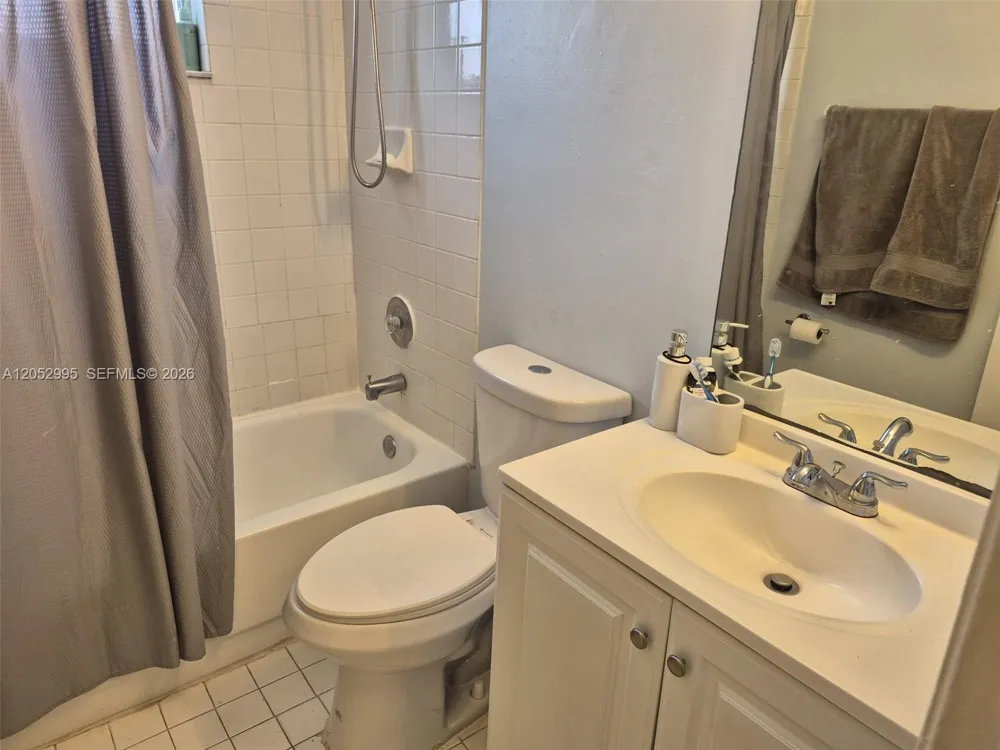 7818 W 34th Ln #25-201 Hialeah, FL 33018
