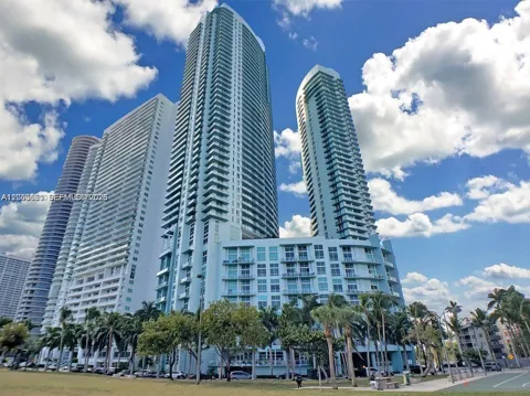 1900 Bayshore Dr #3807