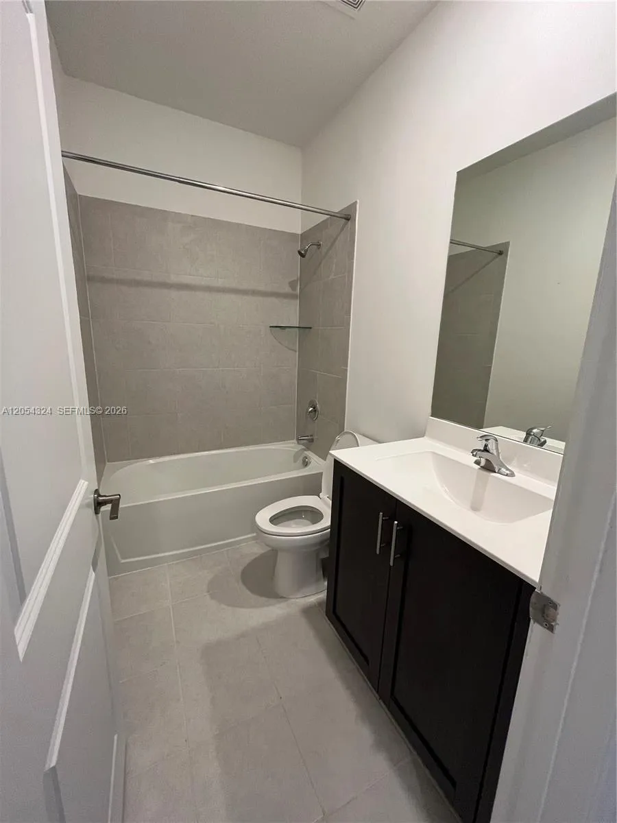 10124 SW 228th Ter Miami, FL 33190