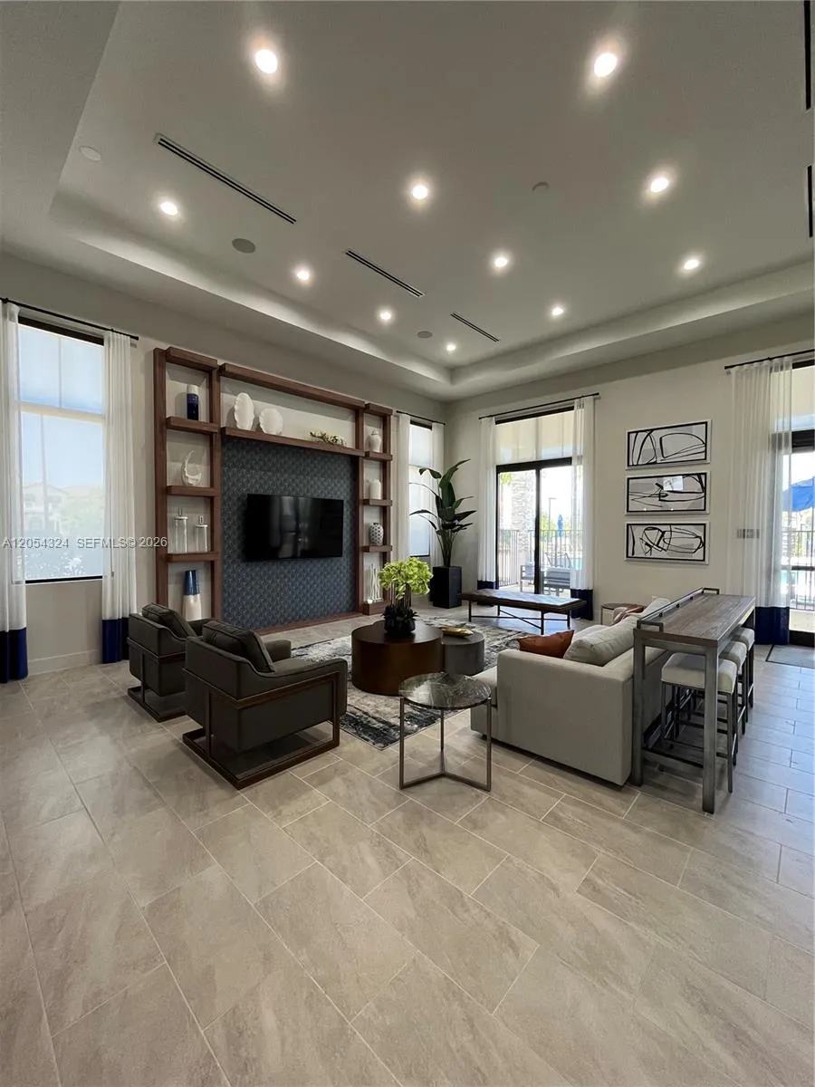10124 SW 228th Ter Miami, FL 33190