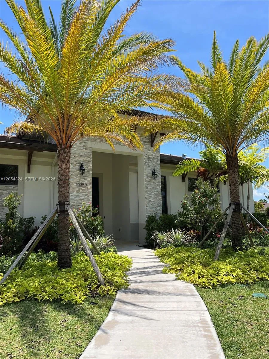 10124 SW 228th Ter Miami, FL 33190