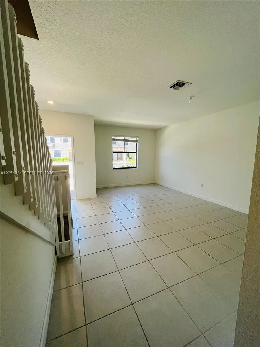 10124 SW 228th Ter Miami, FL 33190