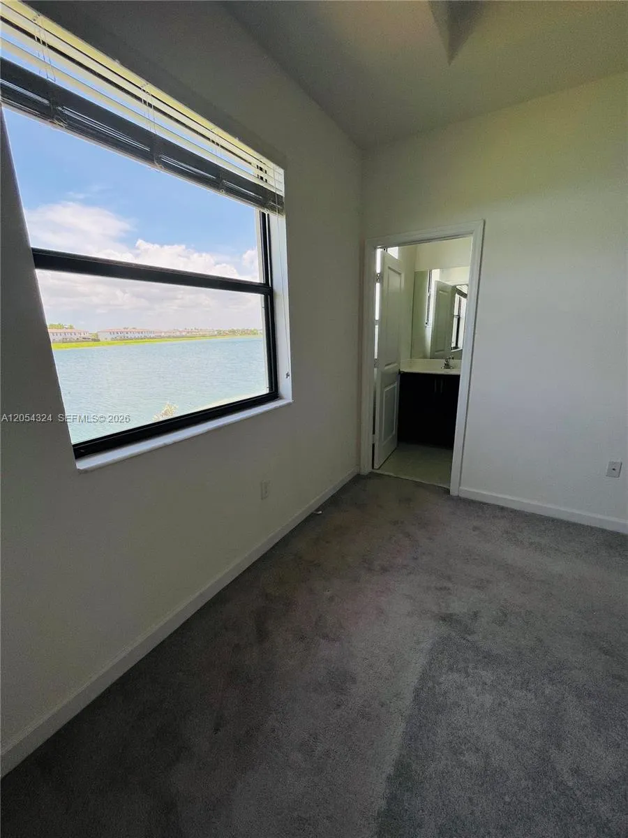10124 SW 228th Ter Miami, FL 33190