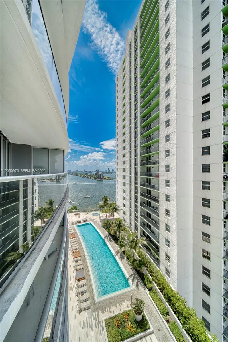 488 NE 18th St #2002 Miami, FL 33132