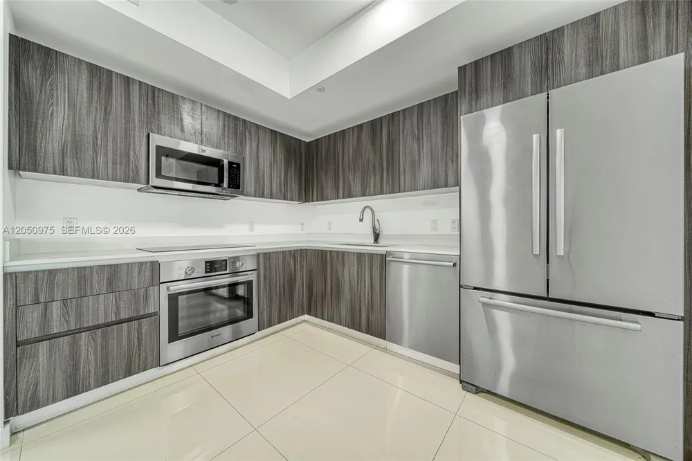 488 NE 18th St #2002 Miami, FL 33132