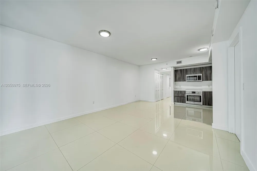 488 NE 18th St #2002 Miami, FL 33132