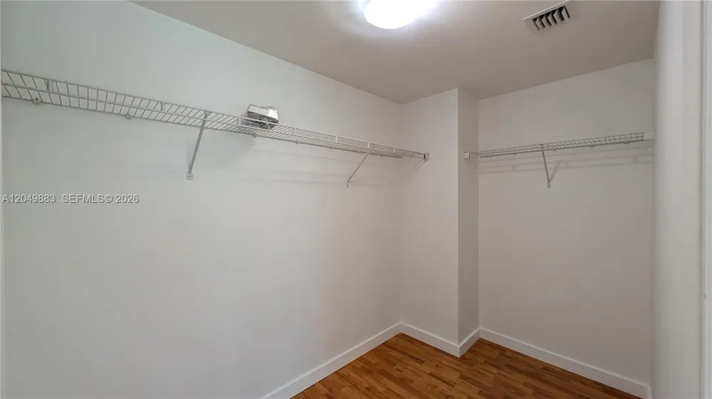 350 S Miami Ave #704 Miami, FL 33130