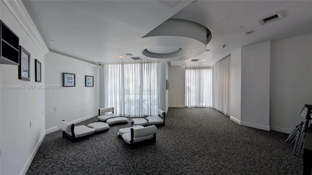 350 S Miami Ave #704 Miami, FL 33130