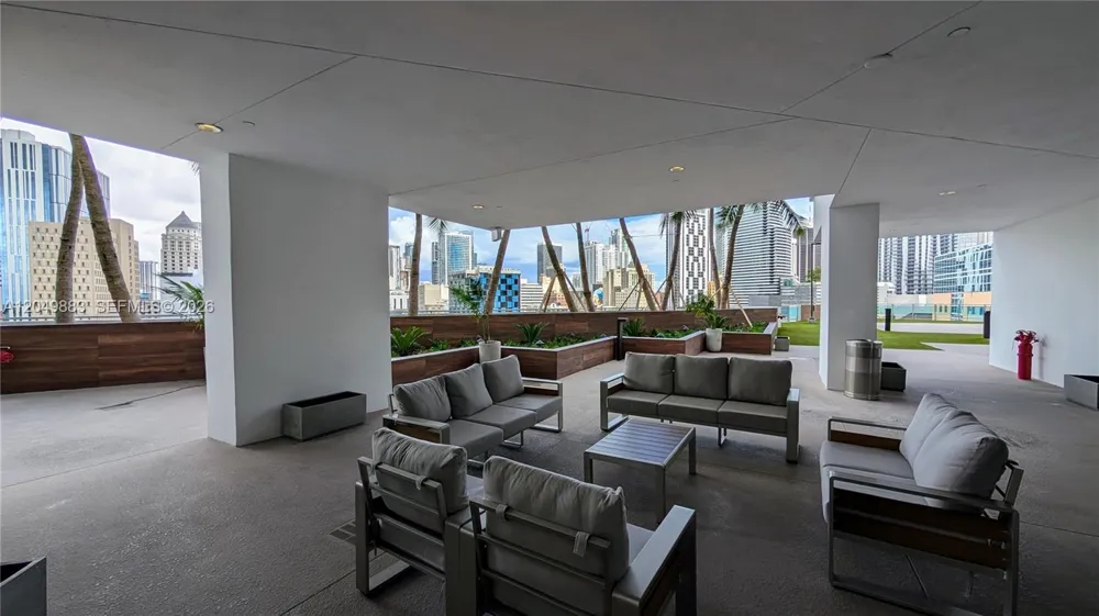 350 S Miami Ave #704 Miami, FL 33130