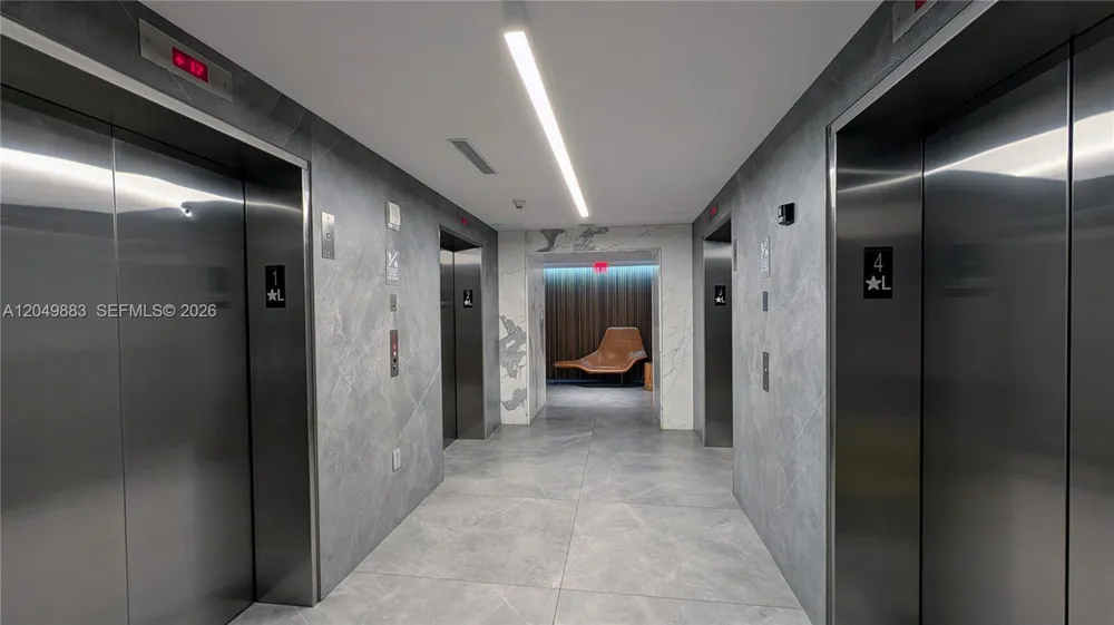 350 S Miami Ave #704 Miami, FL 33130