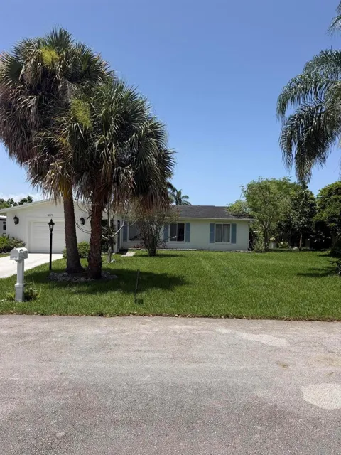3079 Indian Trail