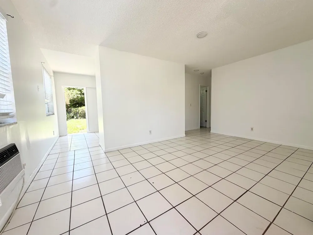 149 W 17th Street #Back Unit (149) Riviera Beach, FL 33404