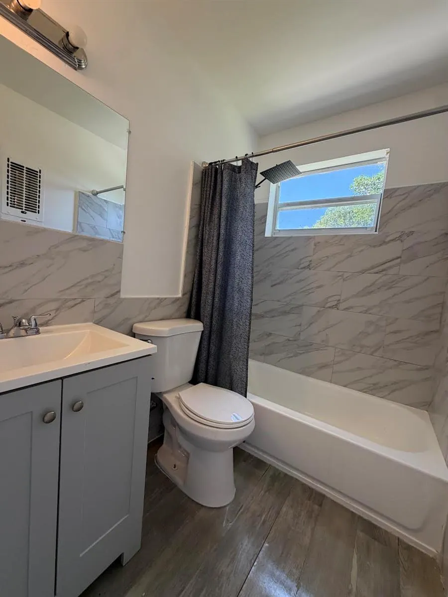 149 W 17th Street #Back Unit (149) Riviera Beach, FL 33404