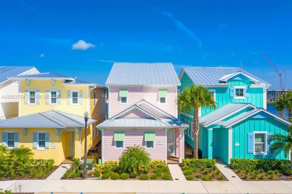 8117 Surf St Kissimmee, FL 34747
